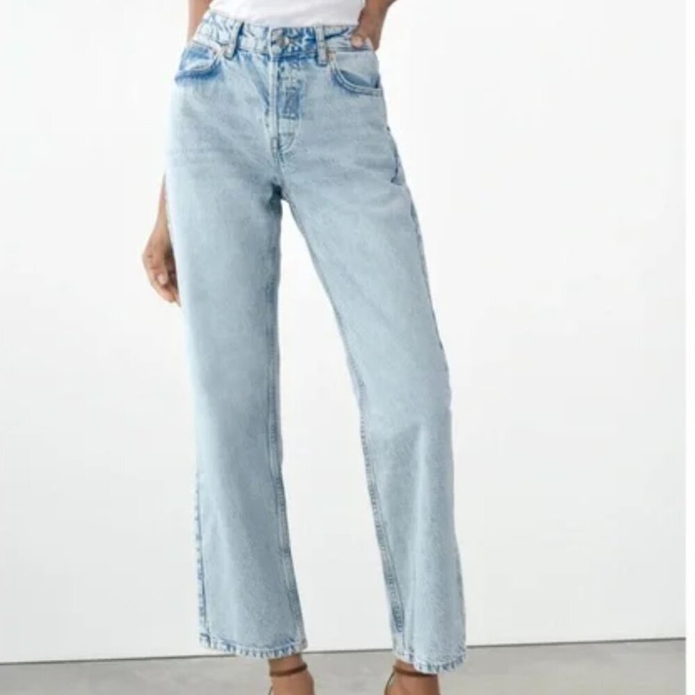 Zara Light Wash Straight Leg Women's Jeans - Picture 2 of 9